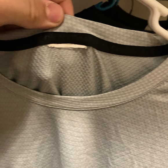 Active wear t-shirts. Great condition - Picture 4 of 16